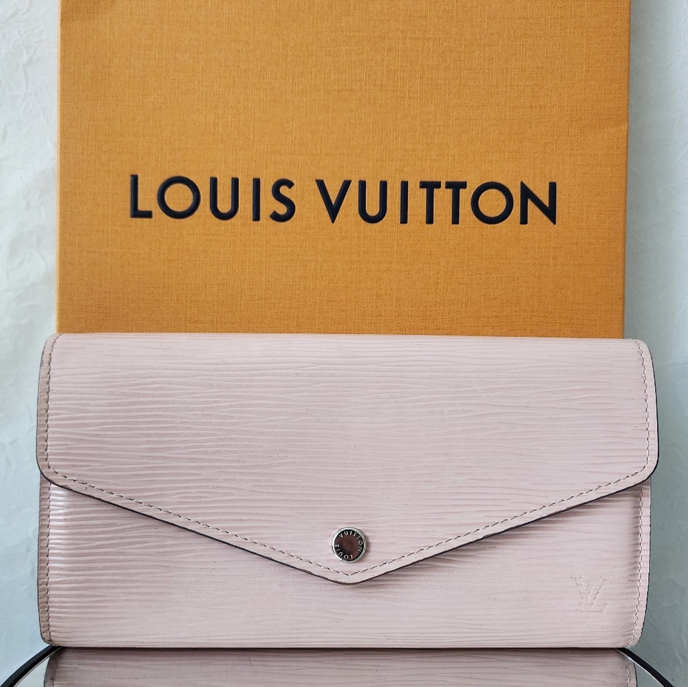 Auth Louis Vuitton Sarah Pink Epi Leather Wallet